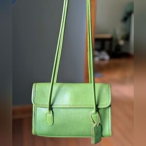 Vintage Coach Leaf Green Laurie Flap 9032 Leather Shoulder Bag RARE
